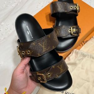 Brand new Louis Vuitton Bom Dia Flat Mule Sandals